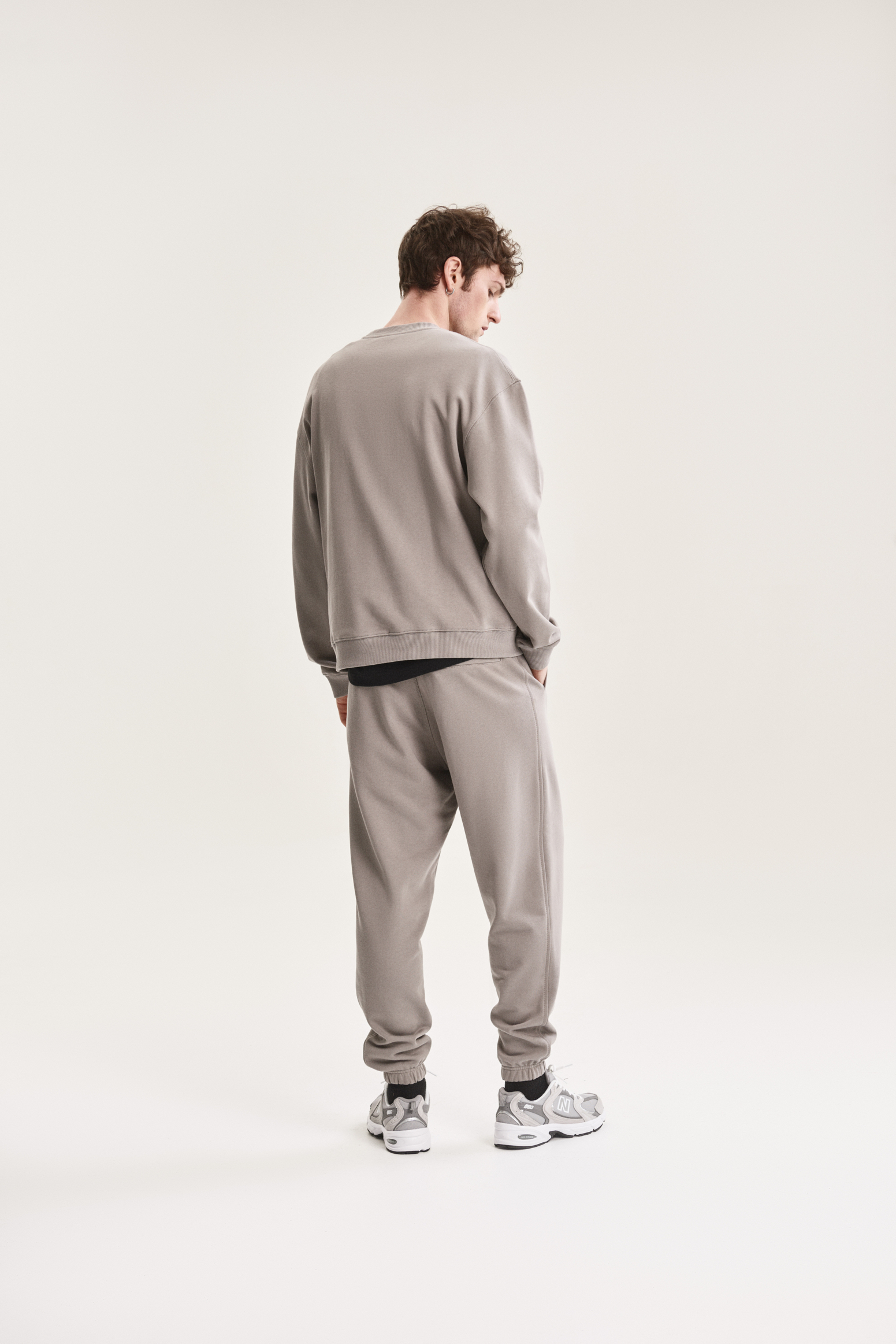 ТРИКОТАЖНІ ДЖОГЕРИ 1064-2 зображення 1